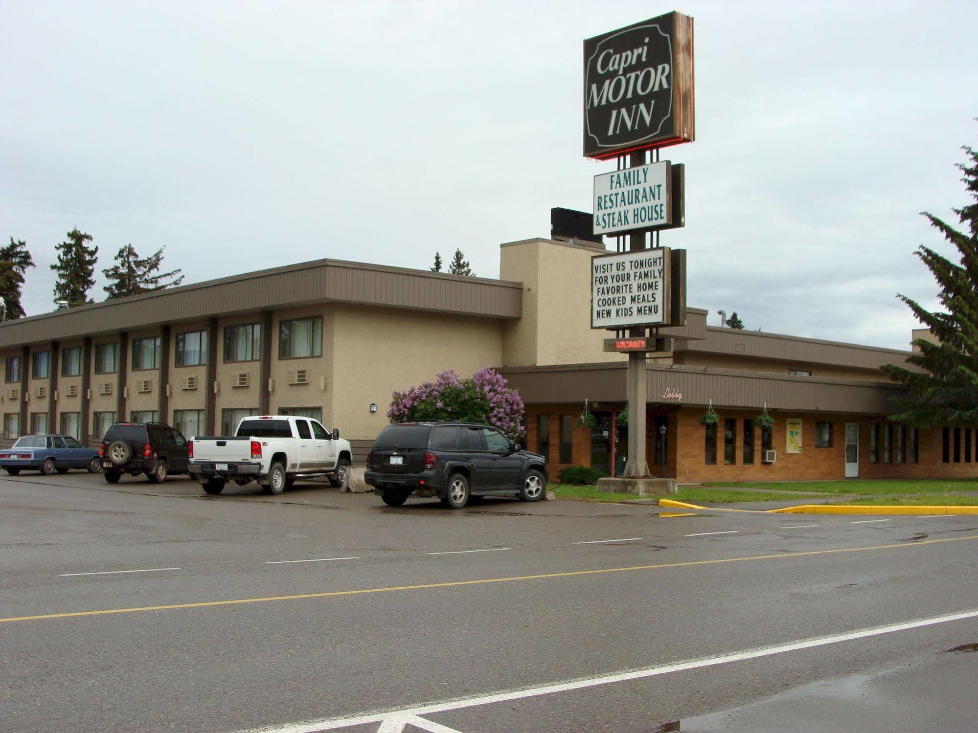 Capri Motor Inn Smithers Exterior photo